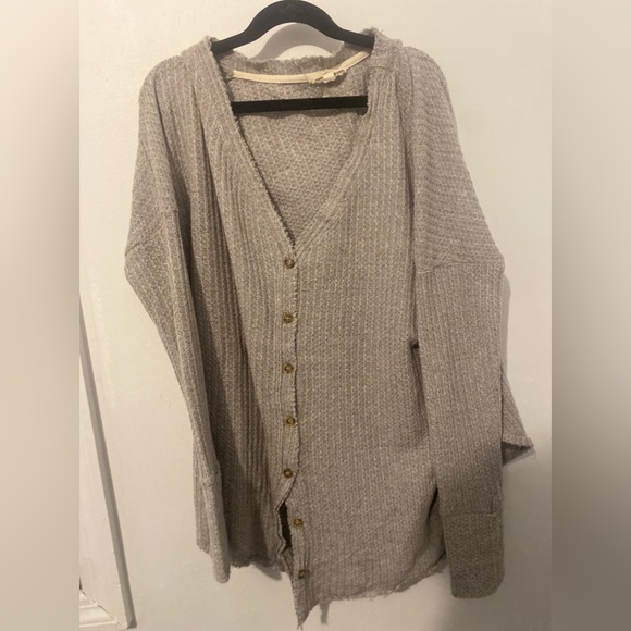 Emptying out my closet.Inspired hearts size small gray shirt. - Picture 1 of 2